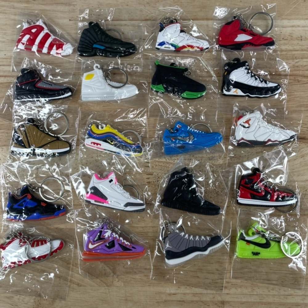 10 Jordan and Nike Random Shoe 2D Keychains - Retro Sneakers Basketball